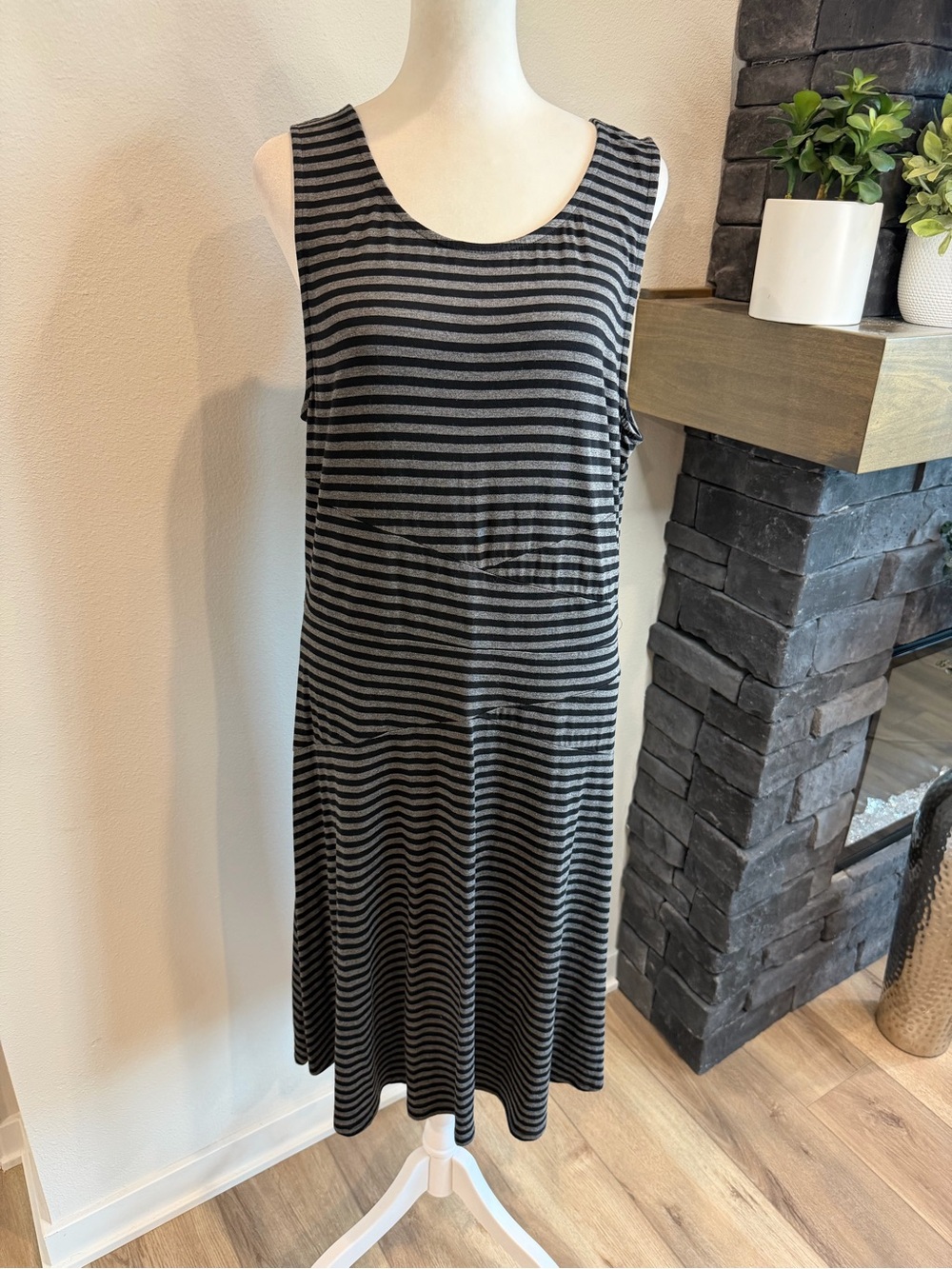 Market & Spruce Sleeveless Black and Gray Striped Scoop Neck Dress. Size XL